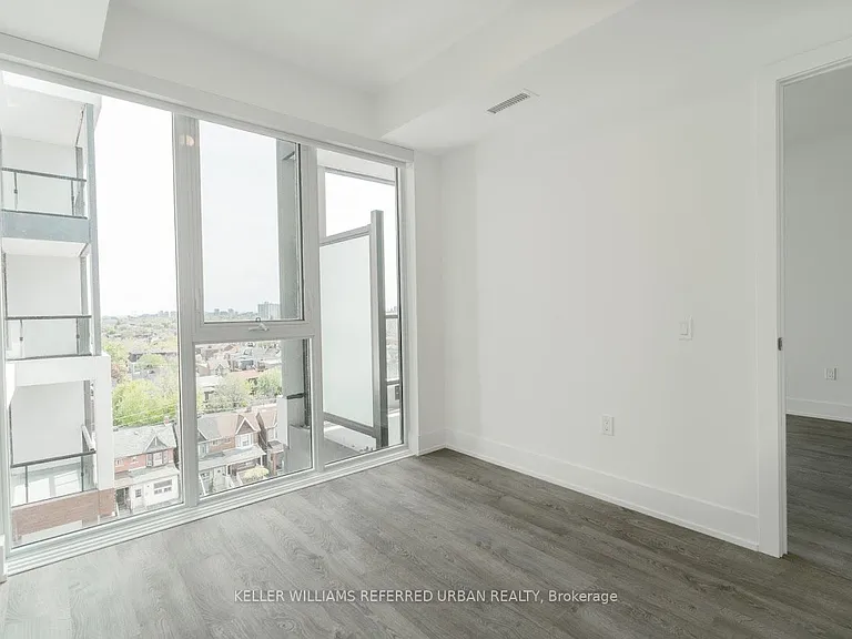 858 Dupont St #702 — Photo 22