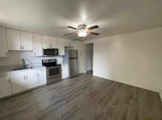 2048 S Beretania St APT B, Honolulu, HI 96826