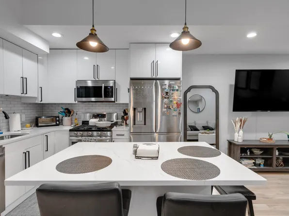 287 Webster Avenue image 5 of 21