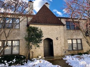 40 Falls Bridge Dr #312, Totowa, NJ 07512