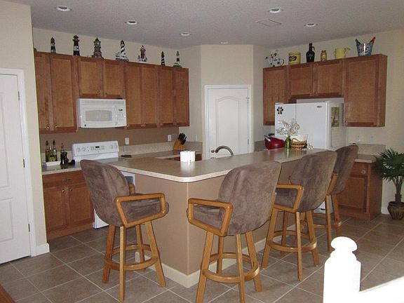 5th image of 281 Catriona Dr
