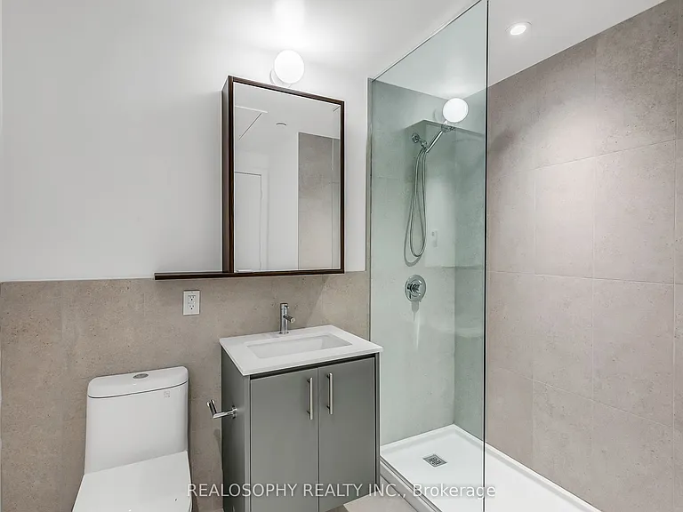 115 Larchmount Ave #404 — Photo 8