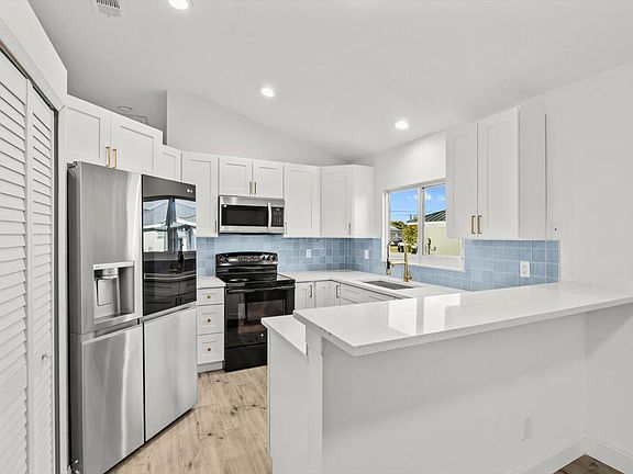 2nd image of 1026 SW Macao Avenue