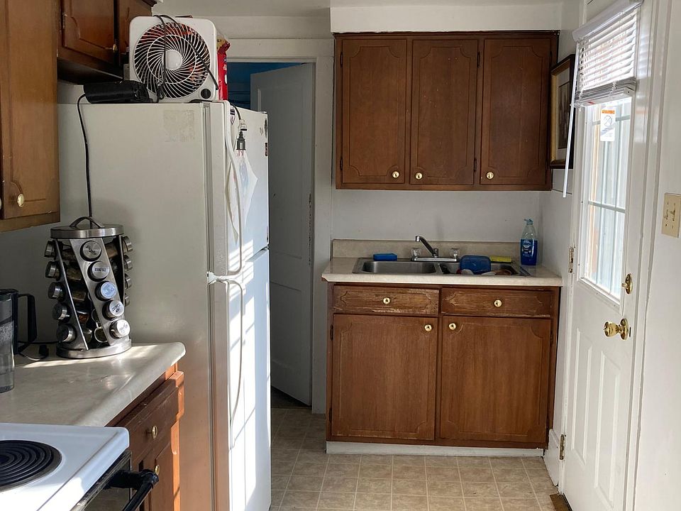 2nd image of 463 S Hamilton St APT 2