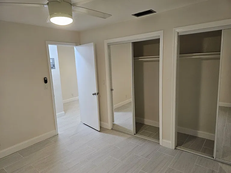 2105 Miami Rd #6 — Photo 10
