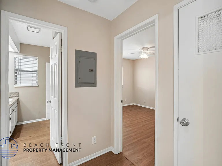 11500 E 215th St — Photo 17