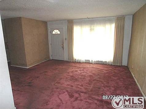2nd image of 1379 E Pentagon Pkwy