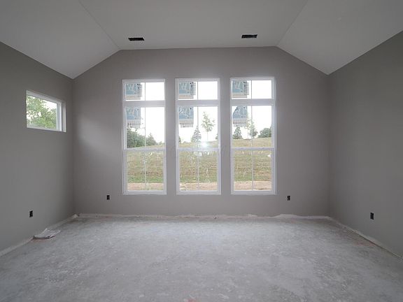 5th image of 3446 Jessica Ln N