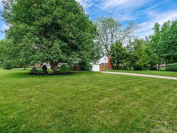 5th image of 370 Jenny Ln
