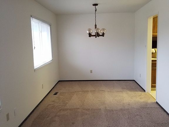 5th image of 1331 Valley Brook Ave