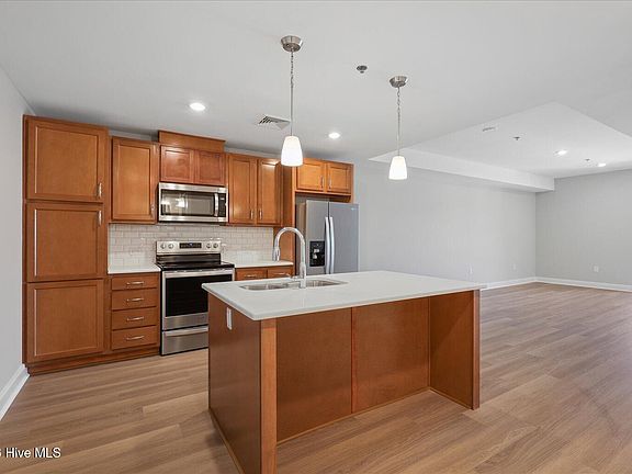 4th image of 14 Grace Street Apt 1114