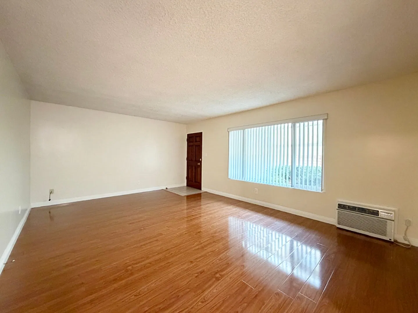 615Mont — Photo 3