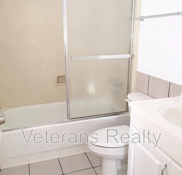 867 Vee St — Photo 12