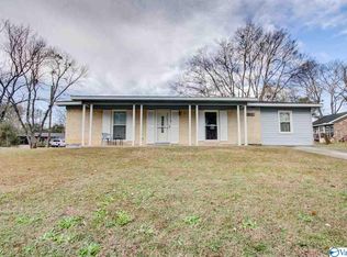2922 Berkshire Dr SW, Huntsville, AL 35805