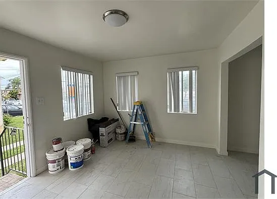 2 bed, 650 sqft, $2,400 — Photo 1