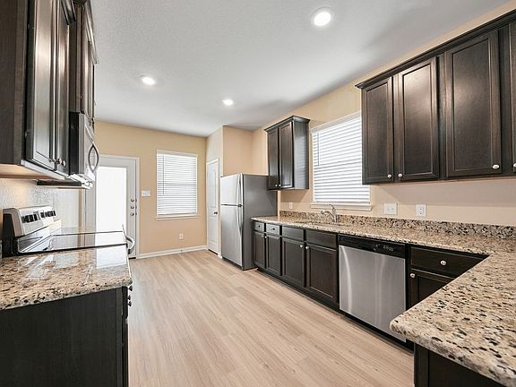 4th image of 22019 Gaynor Grove Ln