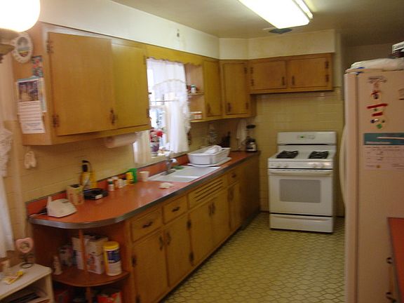 4th image of 6141 N Richmond St