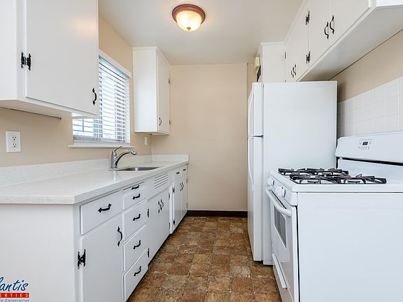 2nd image of 2132 Randolph Dr APT 6