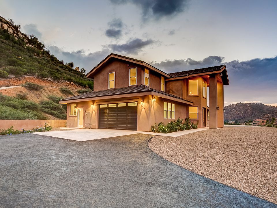 2nd image of 719 Crows Nest Ln