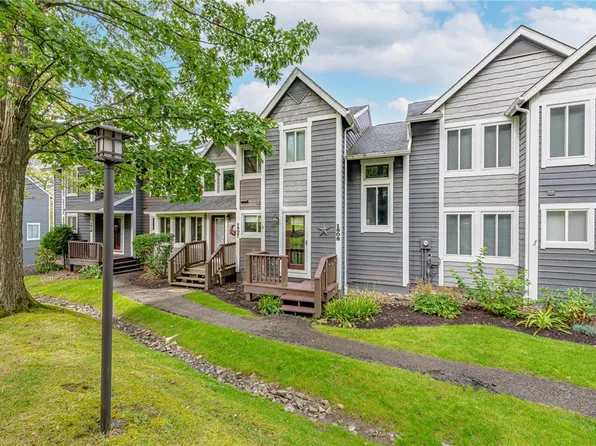 1808 Eagles Ridge Ct, Hidden Valley, PA 15502