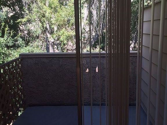 3rd image of 1324 S Alta Vista Ave APT 04