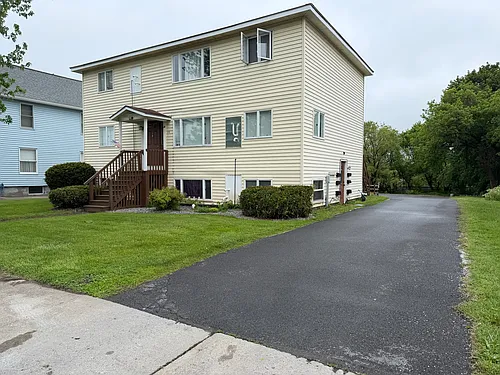 220 Main St #4D Photo 1