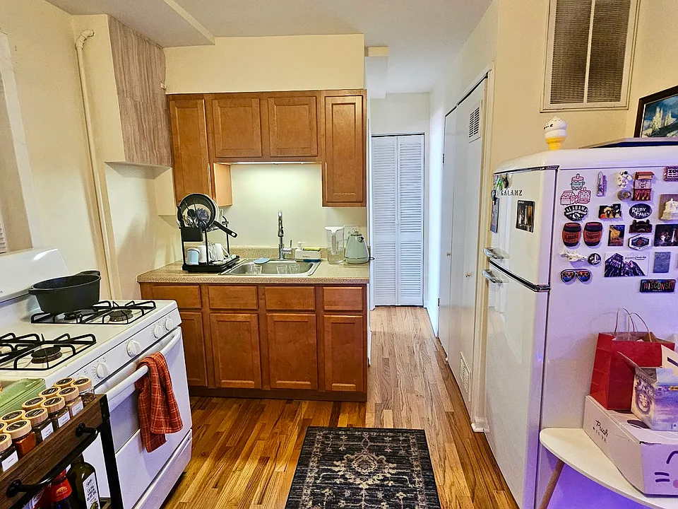 2640 W Superior St #CH1R