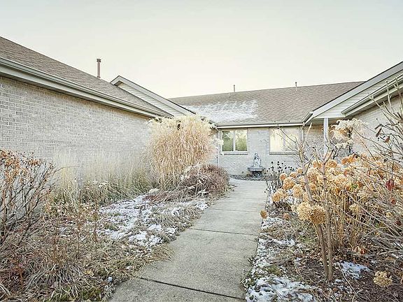 4th image of 1253-55 Woodcreek Bnd