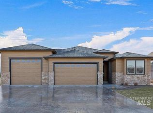 2950 E Snake River Dr, Nampa, ID 83686