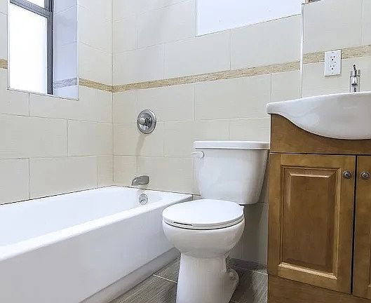 5th image of 156 Sherman Ave APT 46