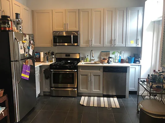 Rented by REAL New York | media 18