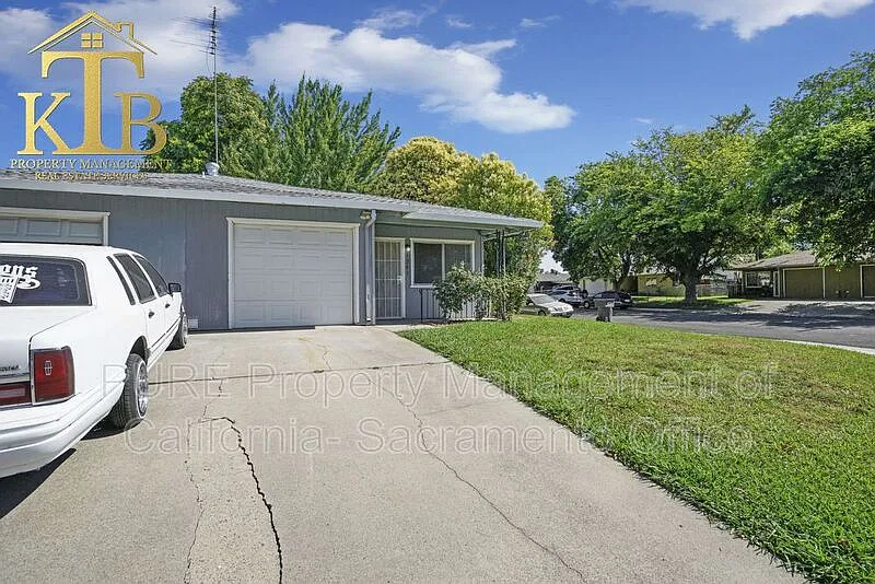 1201 Athena Ave photo 1