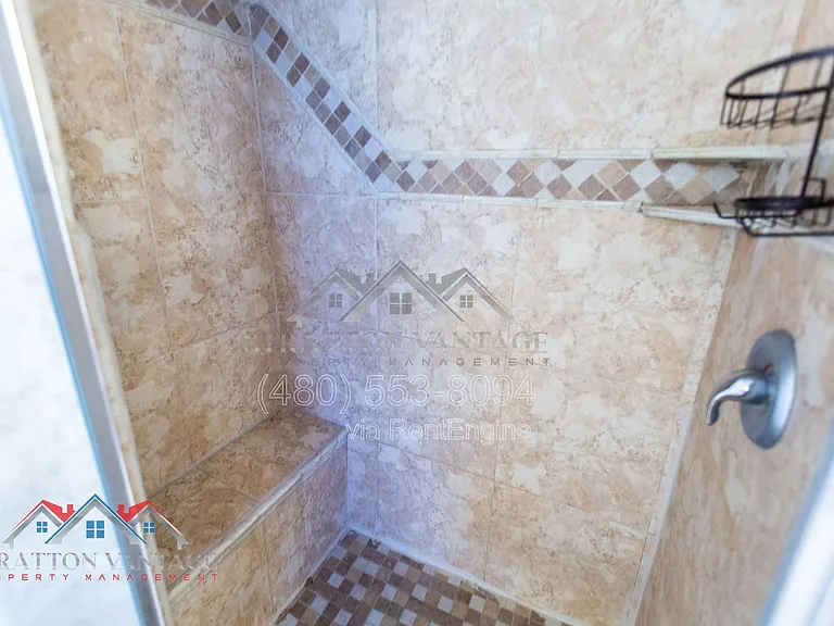 1231 N Layman St — Photo 52