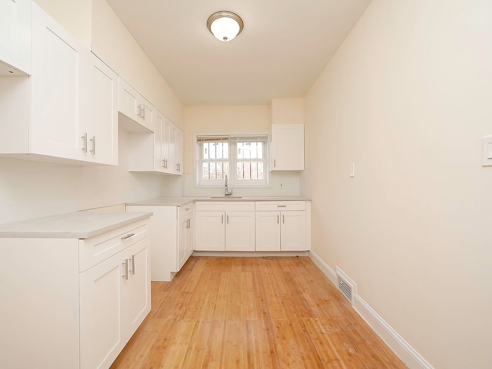 1st image of 1047 E 232nd St #1