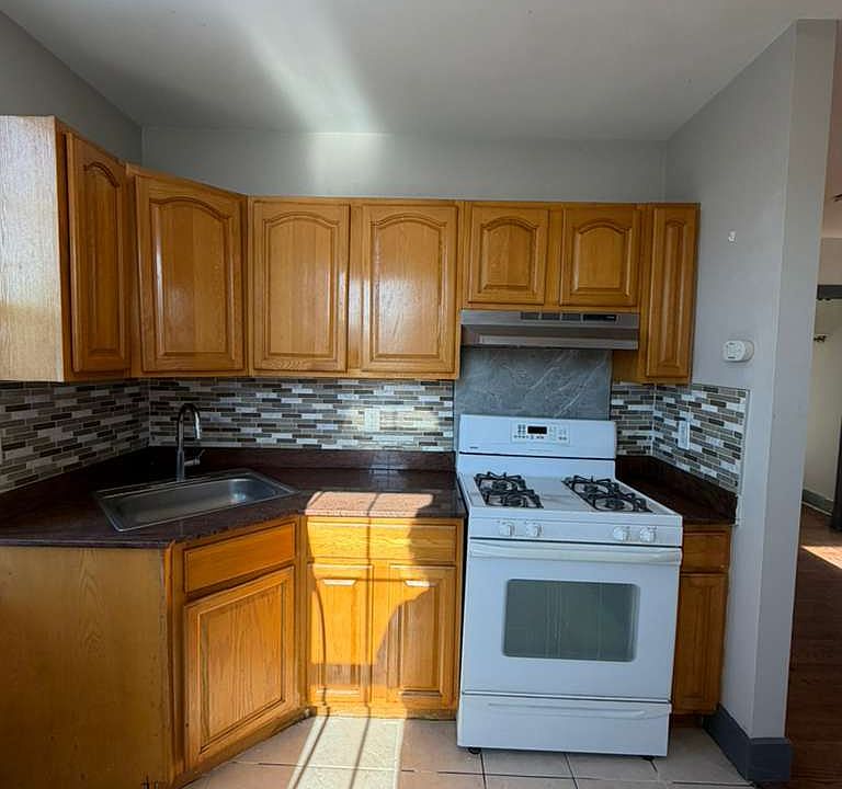 1st image of 50 Atlantic St APT 4