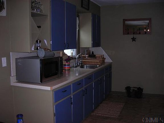 3rd image of 1075 Laura St