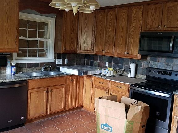 5th image of 1191 Woods Edge Dr