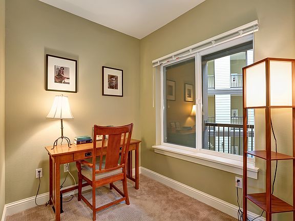 3rd image of 18707 SE Newport Way APT 207