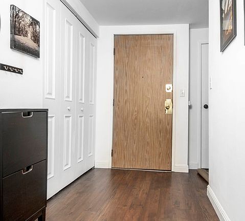 3rd image of 727 S Ardmore Ave APT 208