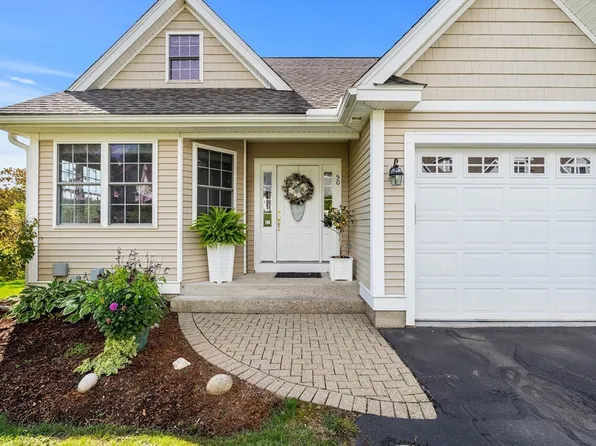 123 Carrington Ln #123, Uxbridge, MA 01569