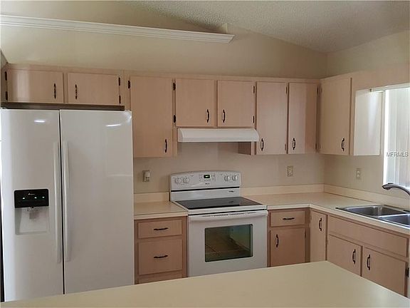 4th image of 1724 Sandalwood Cir SW