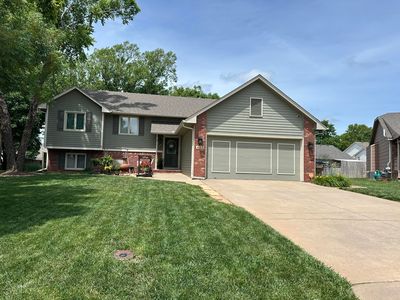 407 N Stonegate Cir, Derby, KS, 67037