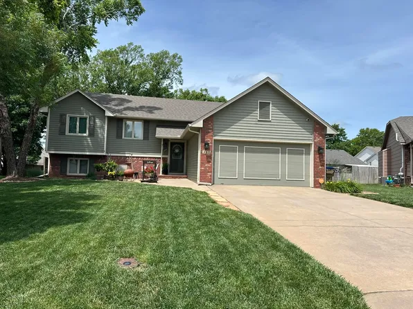 407 N Stonegate Cir, Derby, KS 67037