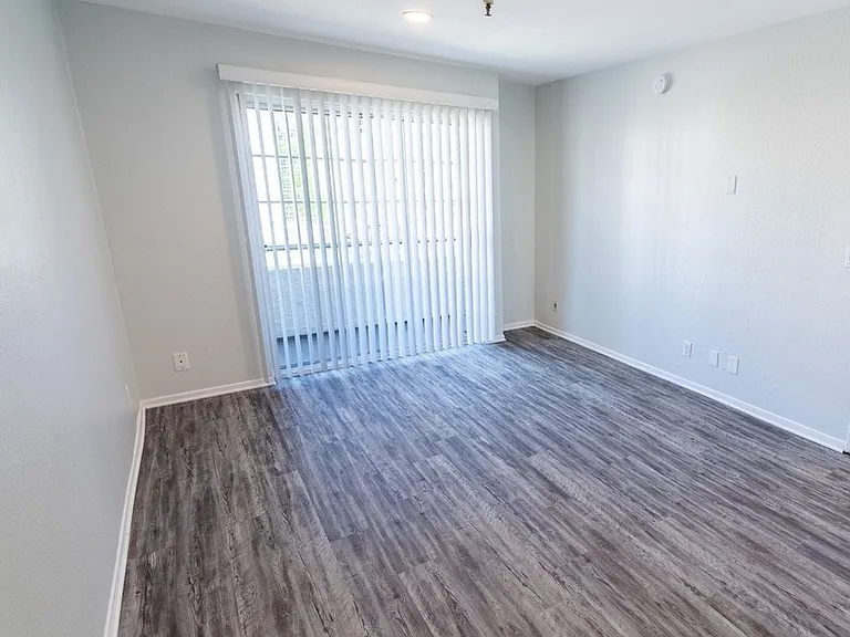 700 S. Berendo Ave — Photo 51