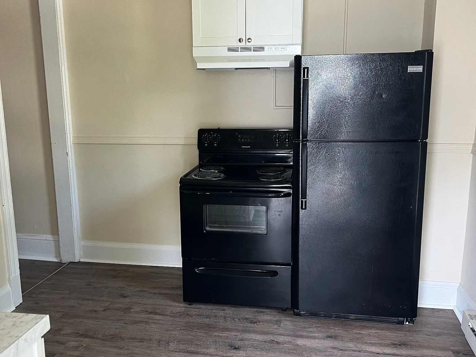 2 bed, 1.0 bath, 900 sqft, $950 — Photo 2