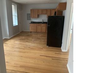 7434 S Colfax Ave #3W, Chicago, IL 60649