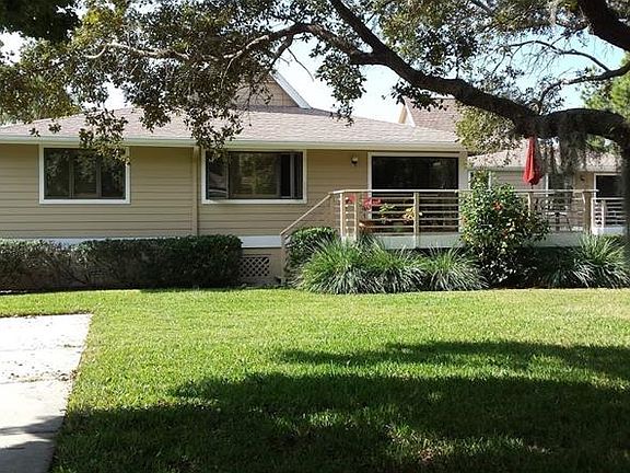 3rd image of 1002 Caravel Ct