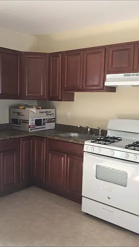 19 Hubbell Ave Photo 1