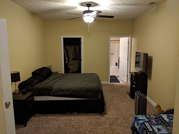4th image of 103 Sparkling Ct APT 4