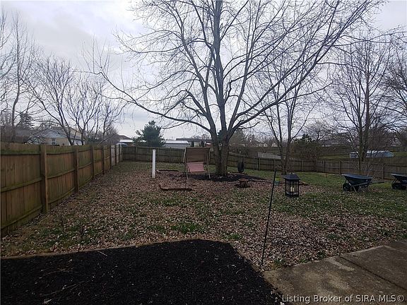 5th image of 885 Settlers NW